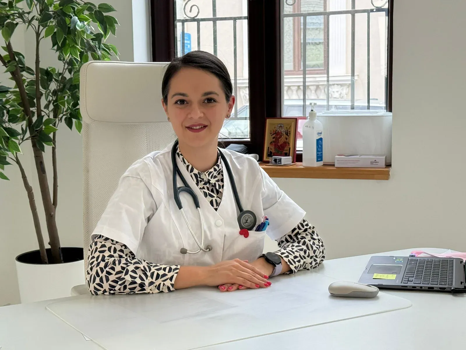 Dr. Cosmina Vulpescu, medic specialist diabet, nutriție și boli metabolice